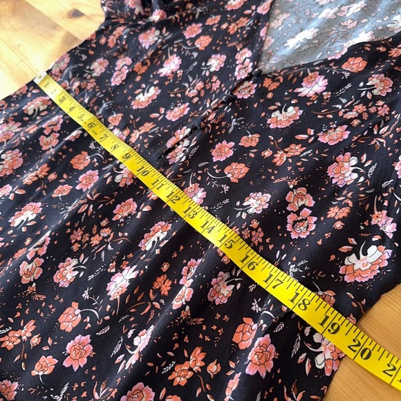 Natural Life Boho Cottage Peasant Hippie Dress Sz M Floral Tiered V-Neck Maxi - Picture 3 of 10